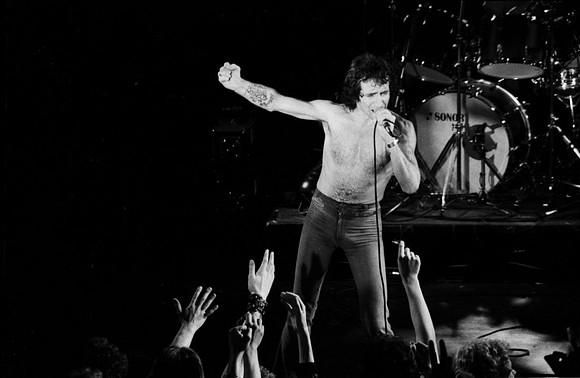 AC/DC