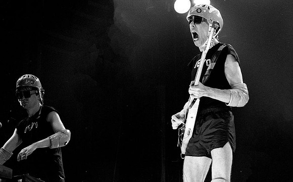 devo001