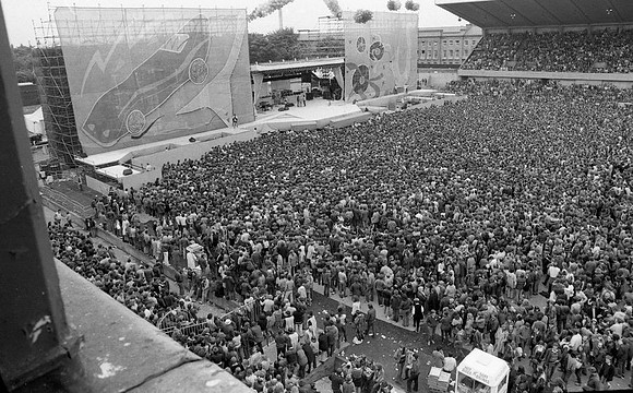crowd014