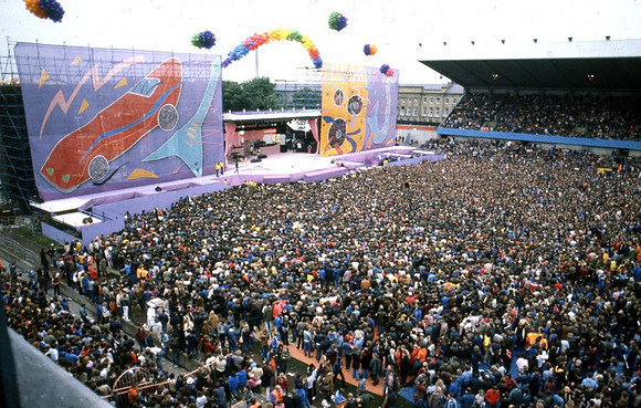 crowd015