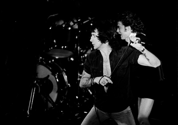 AC/DC